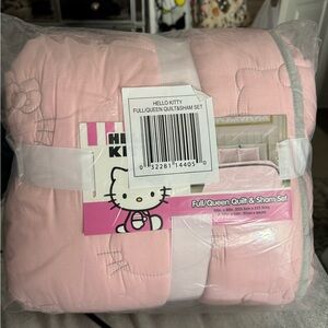 Hello kitty pink full/queen quilt and sham set